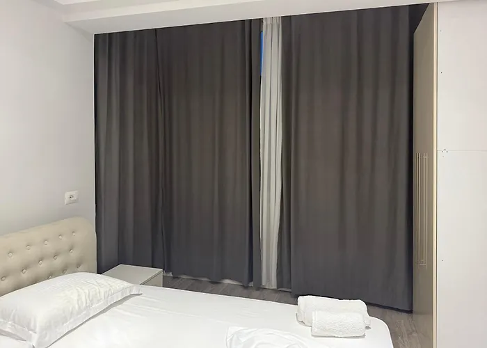 Sol Heart Of Blloku * ティラナ