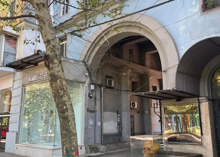 Sol Heart Of Blloku アパート ティラナ