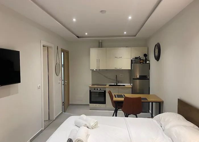 Sol Heart Of Blloku דירה *