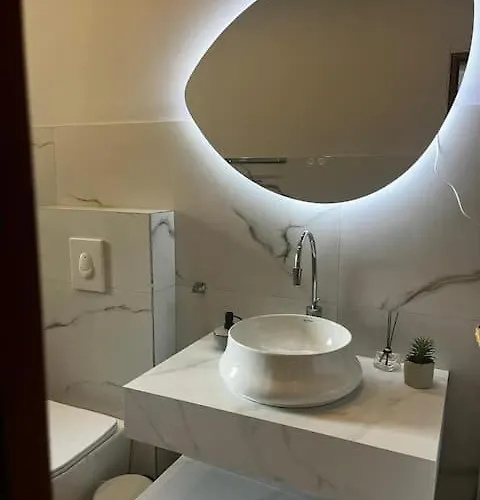 Sol Heart Of Blloku Апартаменты Тирана